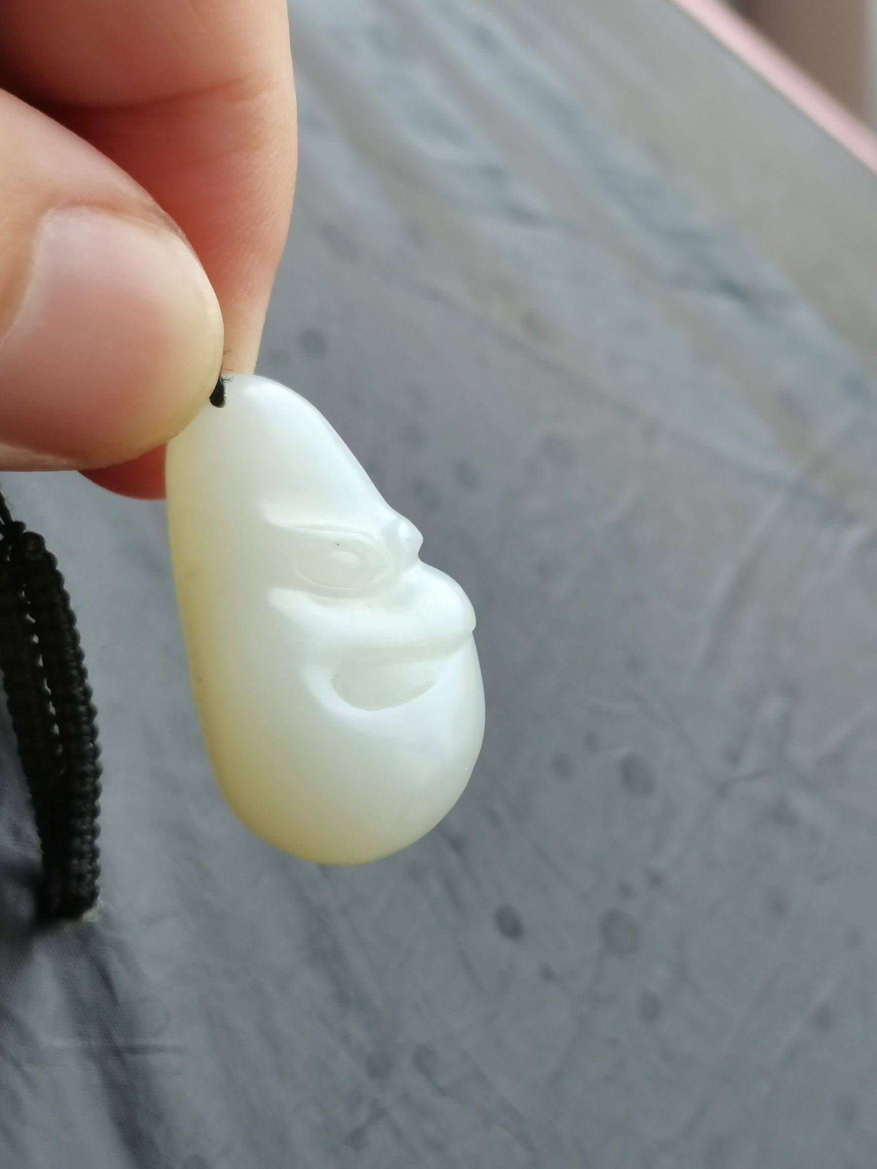 和田玉吊坠，有证书，保真。