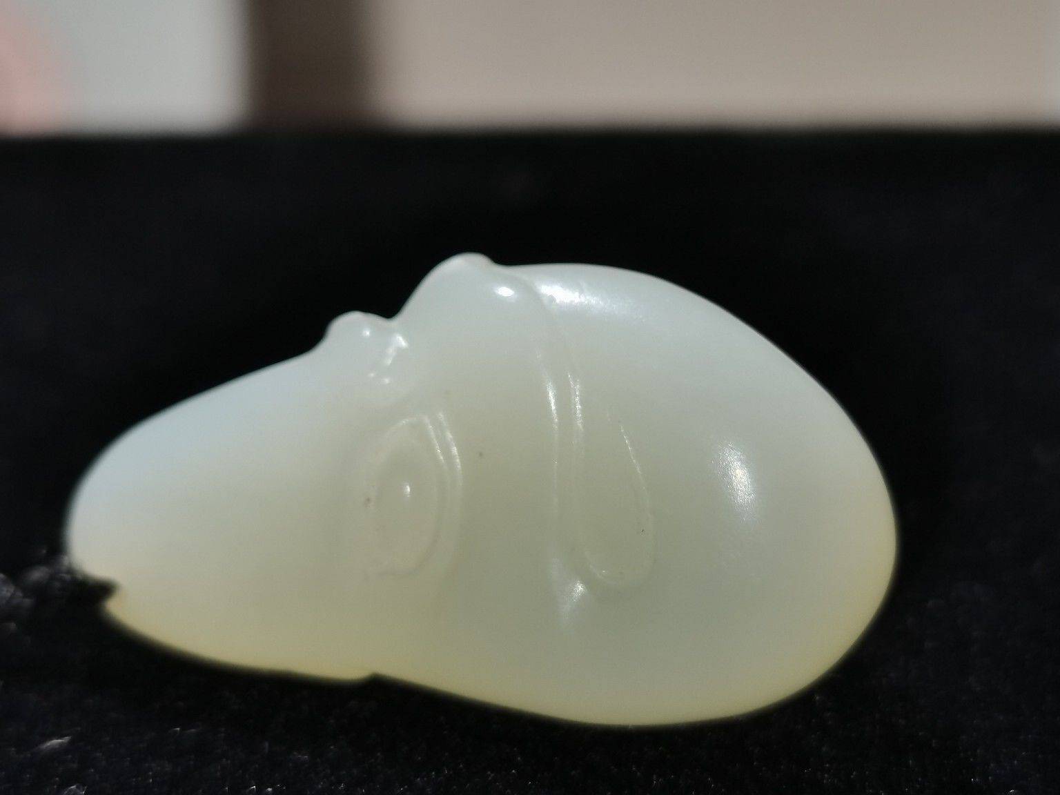 和田玉吊坠，有证书，保真。