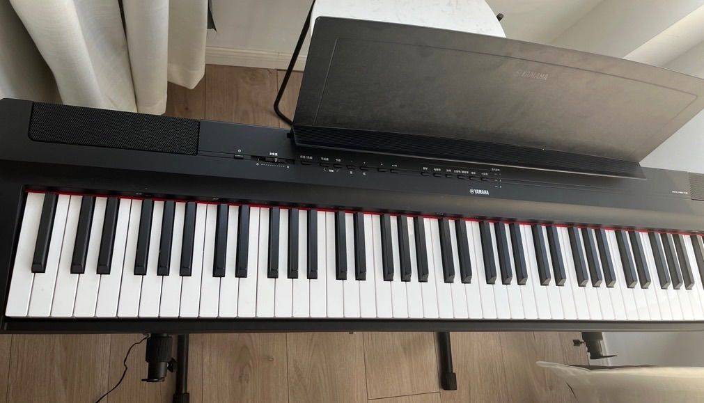 Yamaha P125 b!  In Jing’an temple area _0
