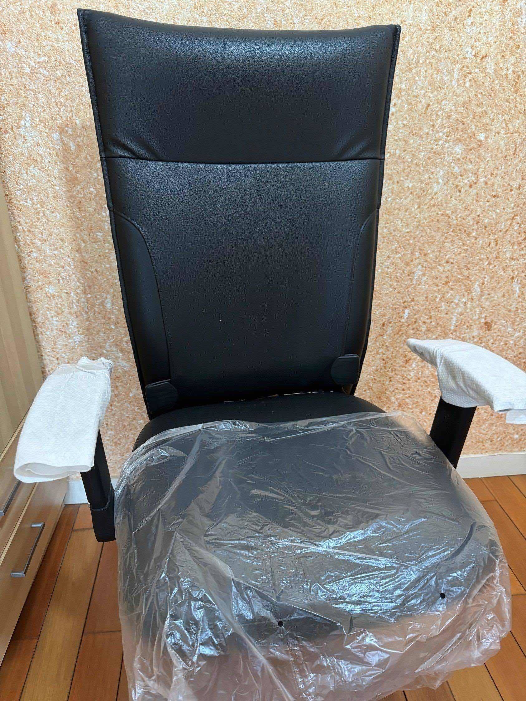 Black PVC leather office chair 