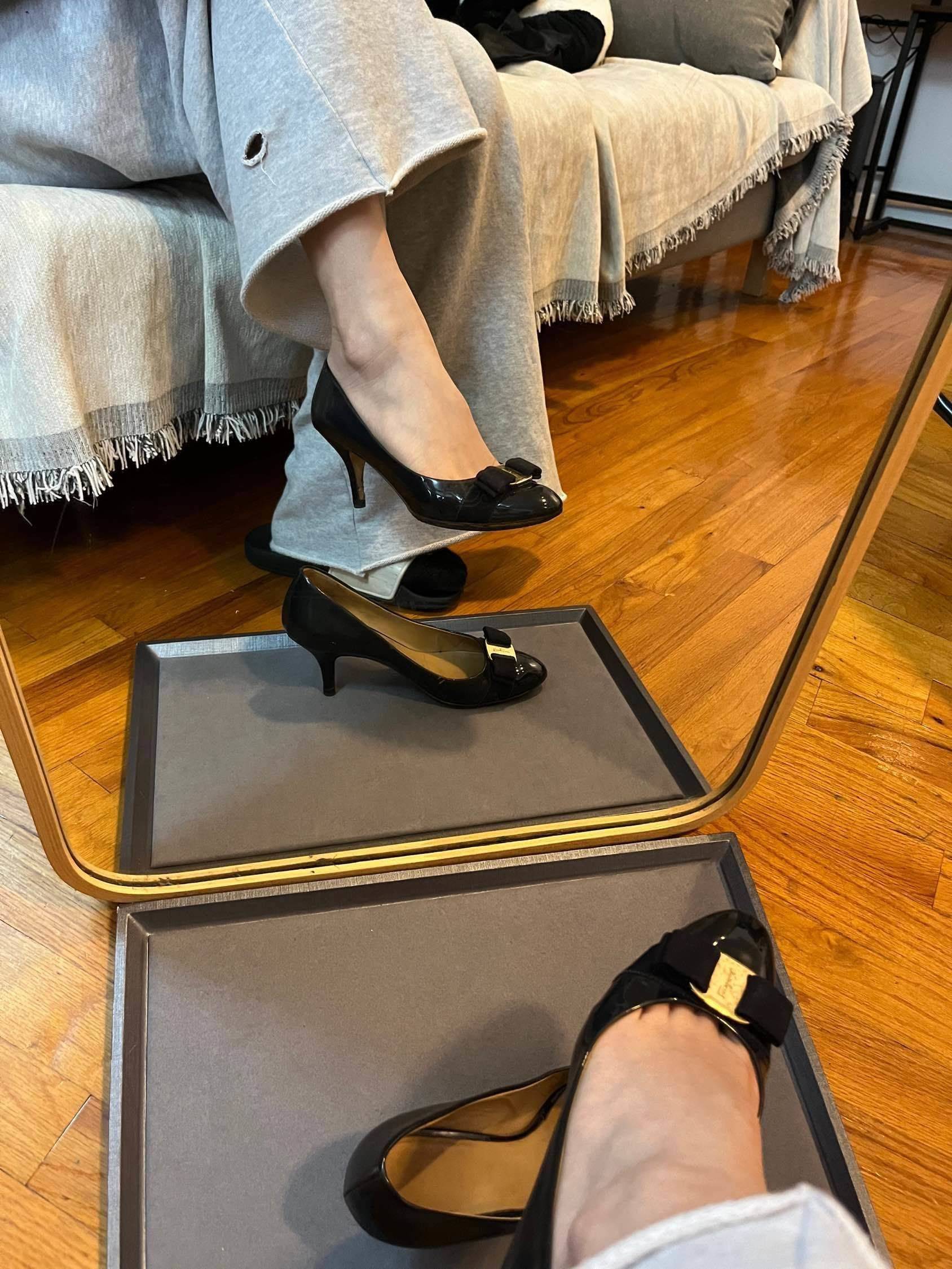 Ferragamo  Carla Patent Pumps 👠 _3
