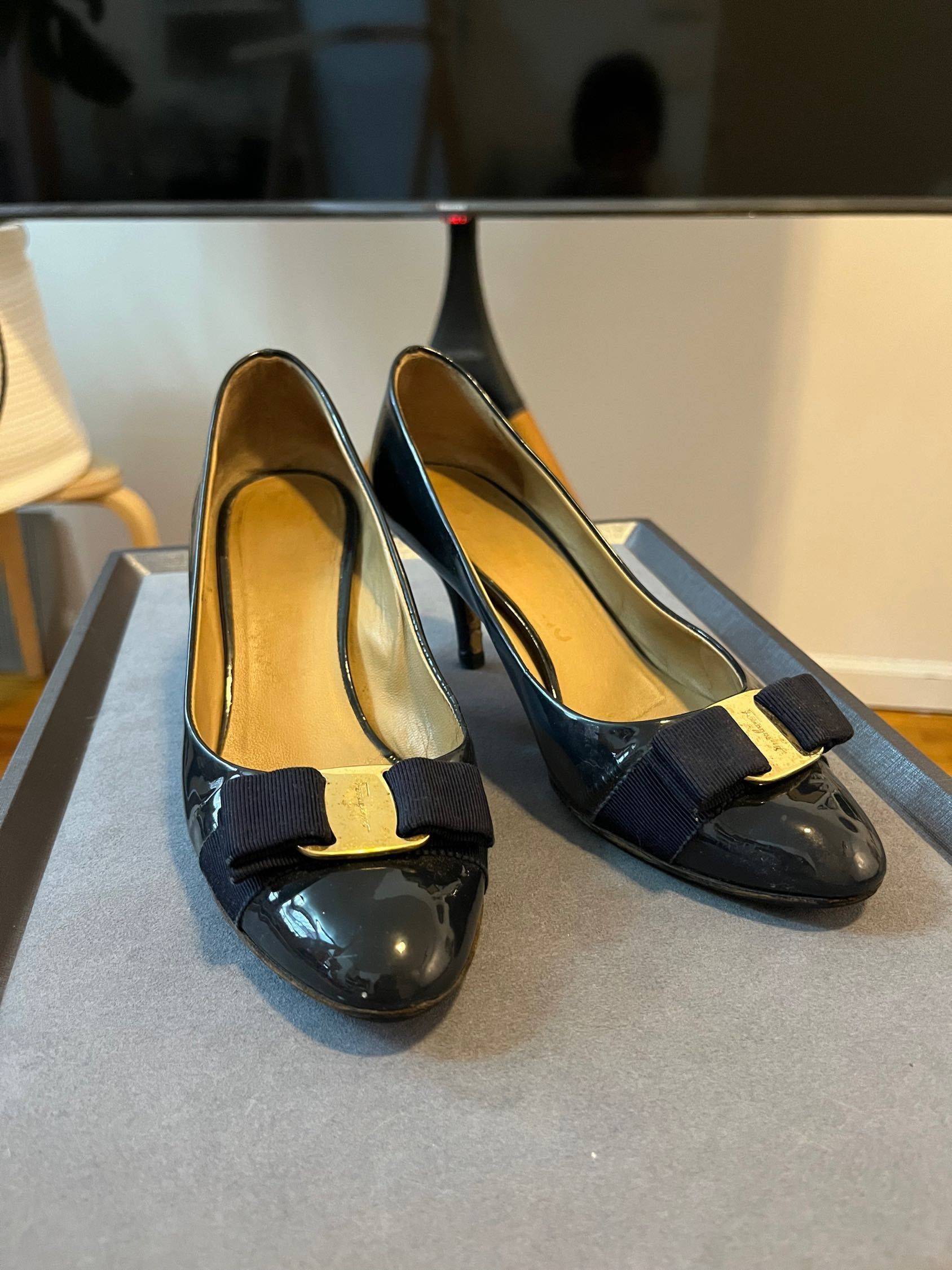 Ferragamo  Carla Patent Pumps 👠 _2