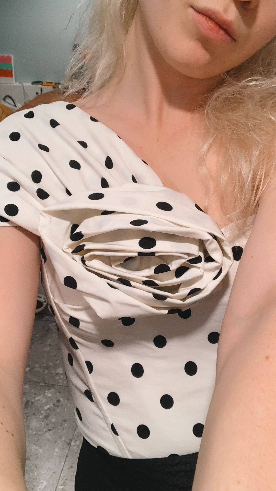 Polka dots top