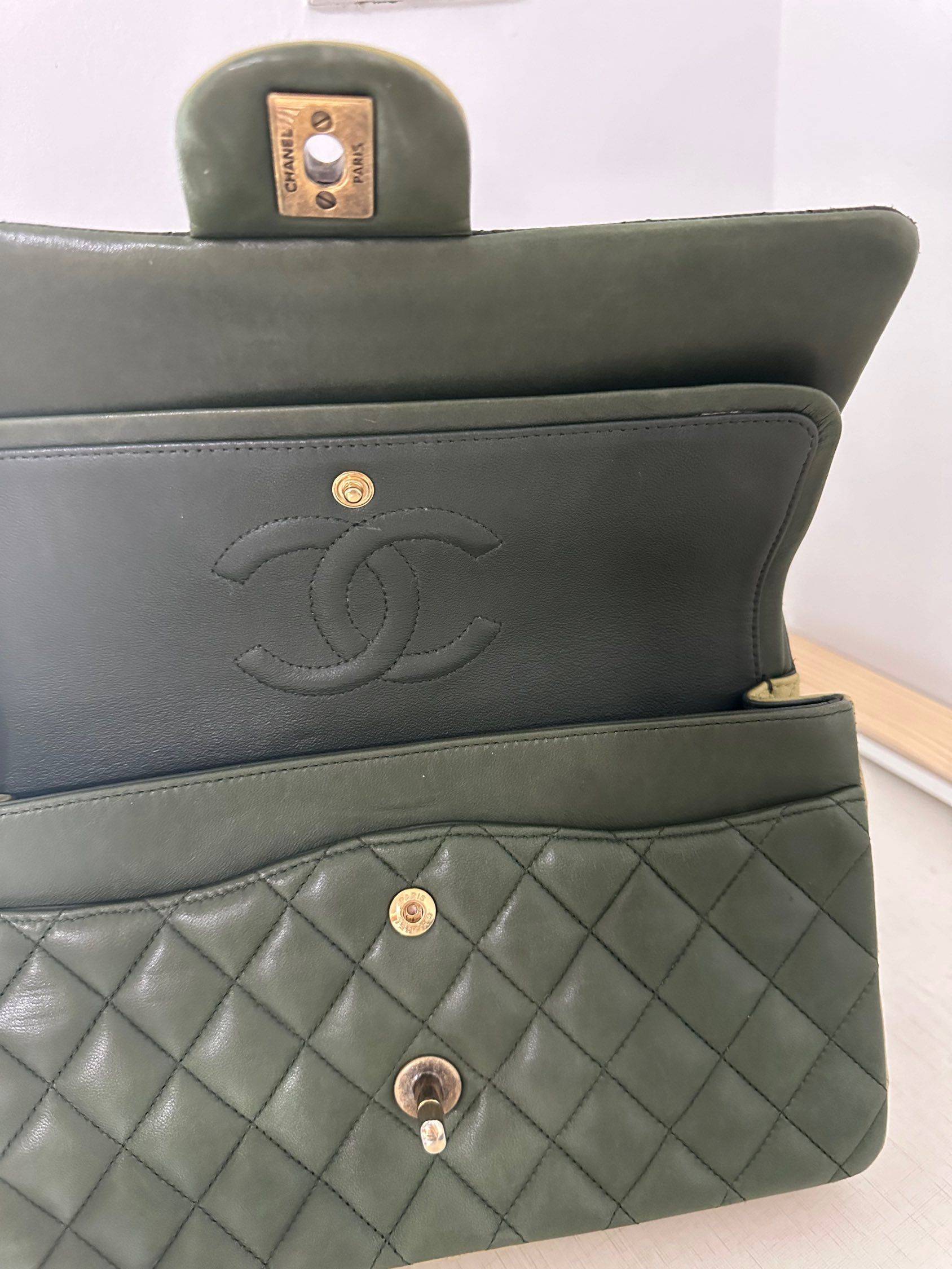 香奈儿限量款，原价38000，没背过几次_3