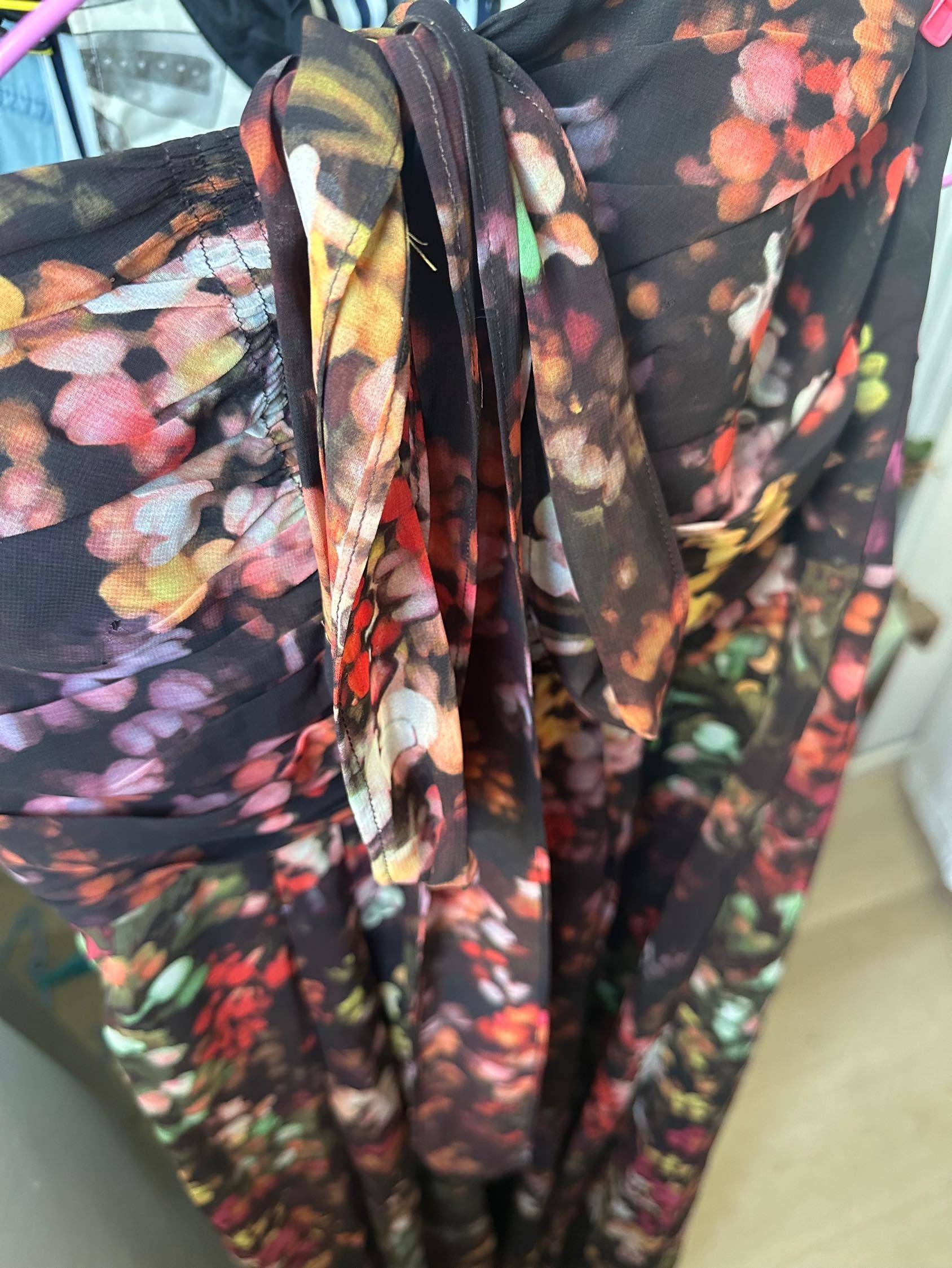 Karen Millen米勒凯莲是一个英_1