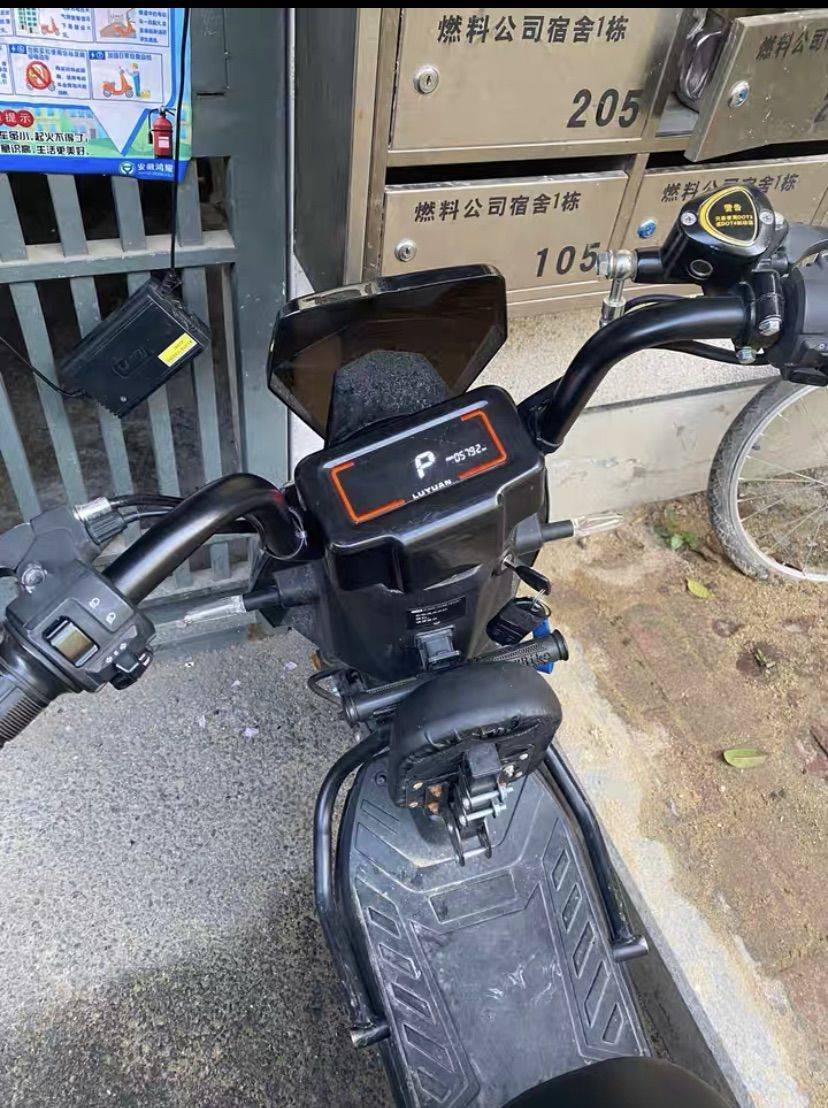 绿源液冷电动车 _2