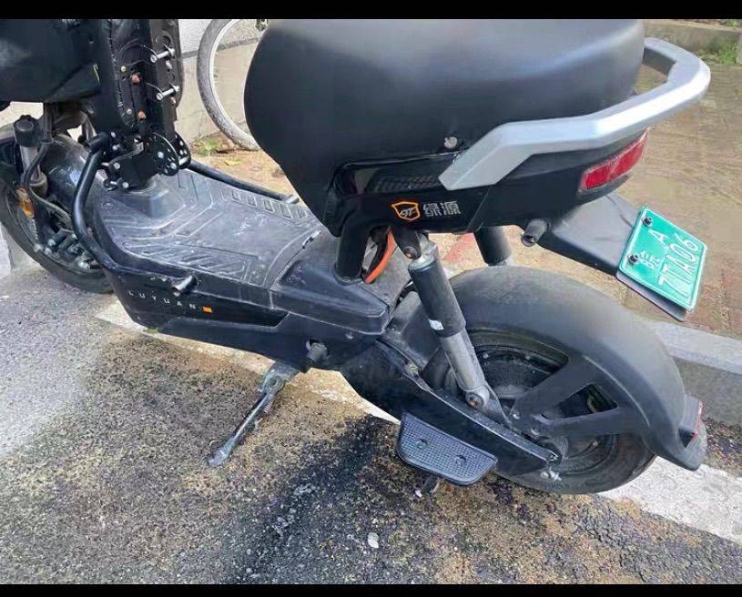 绿源液冷电动车 _4