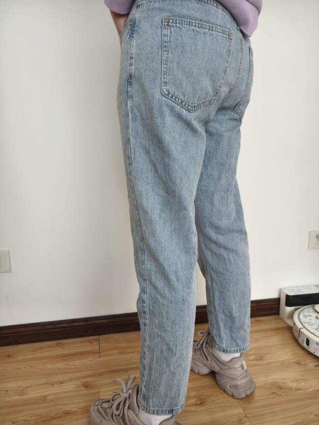 Women's jeans