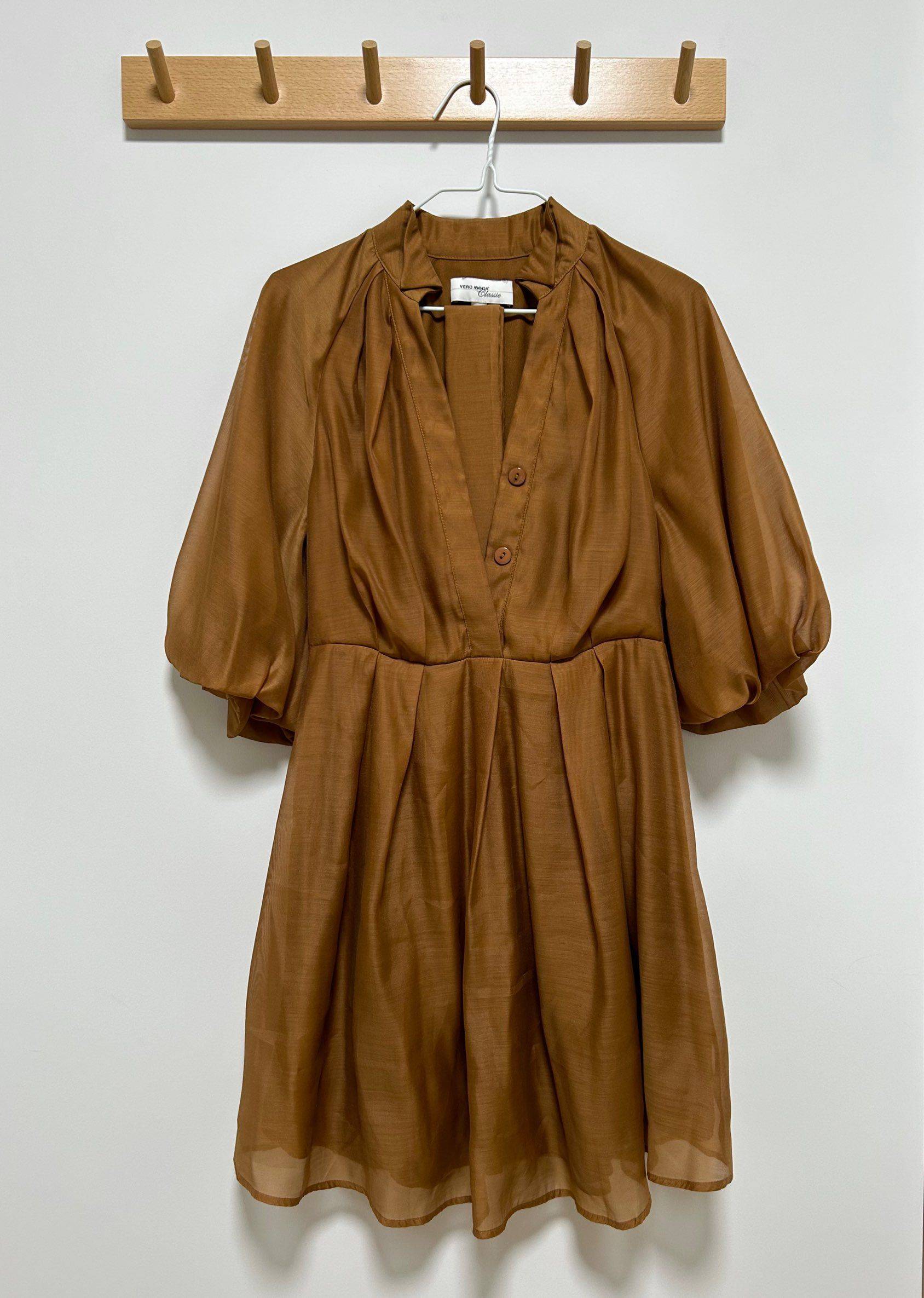 Vero Moda 焦糖色中袖收腰连衣裙