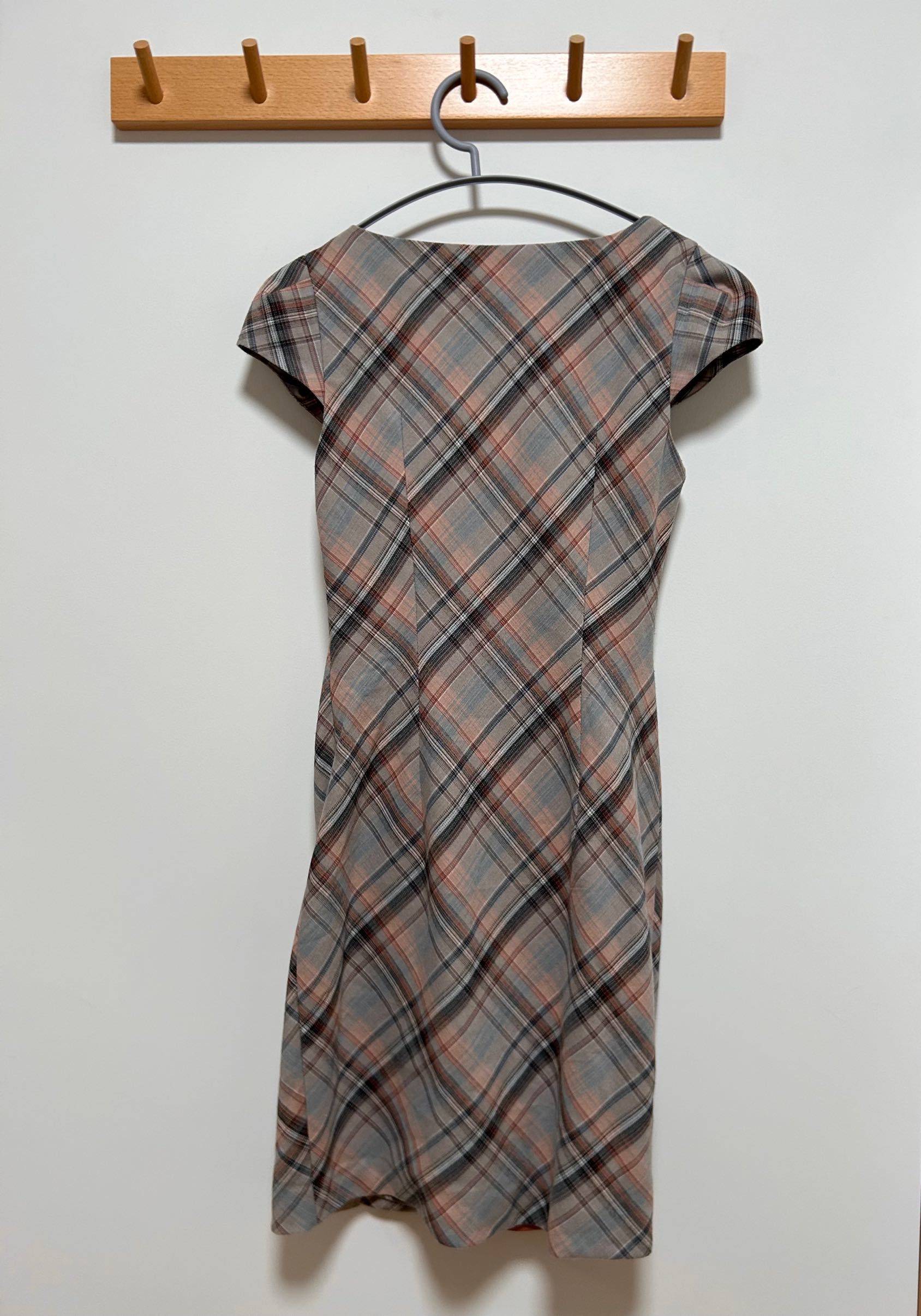 Vero Moda 粉色格子短袖修身连衣_1