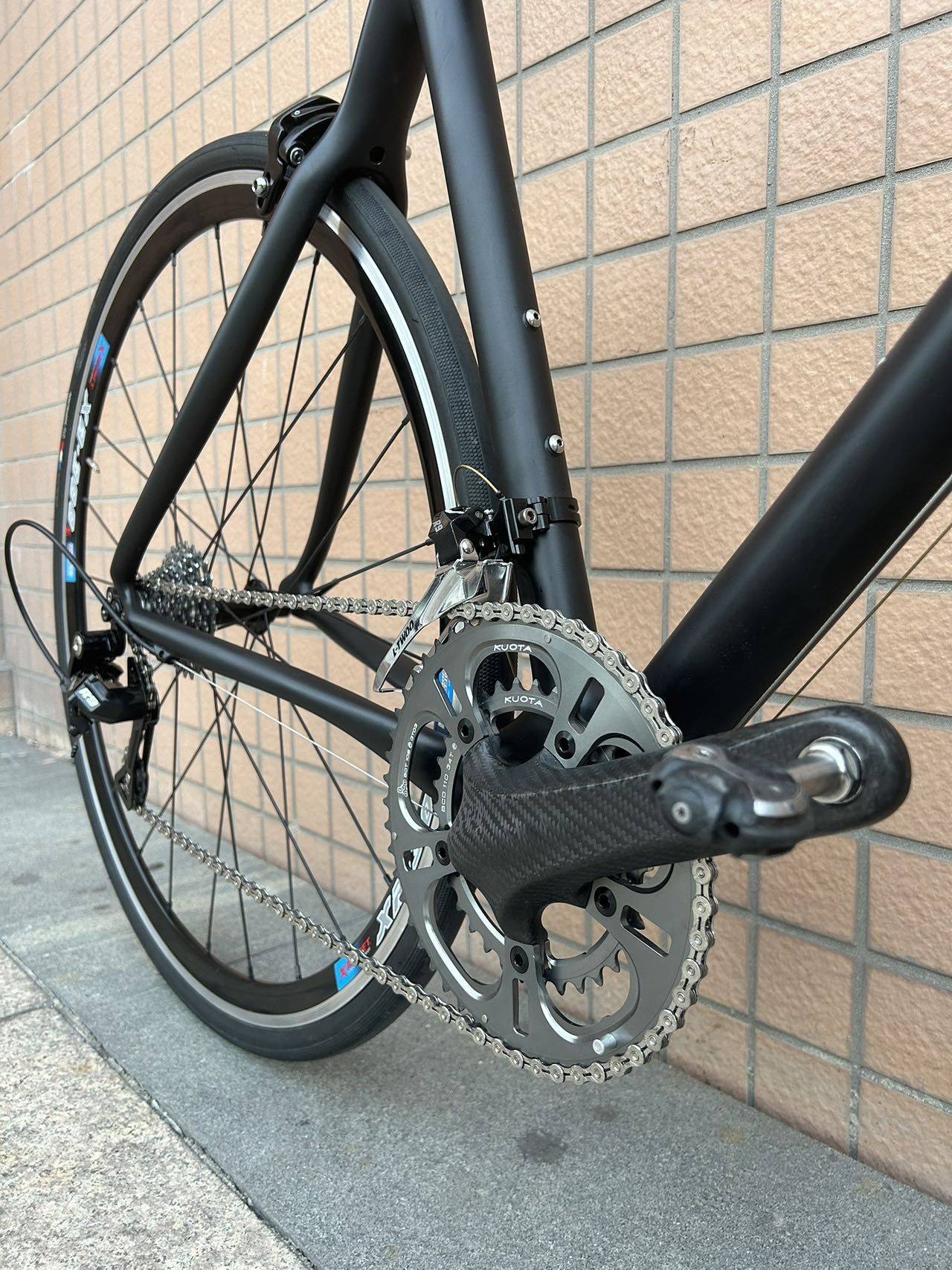 Carbon fiber road bi_3