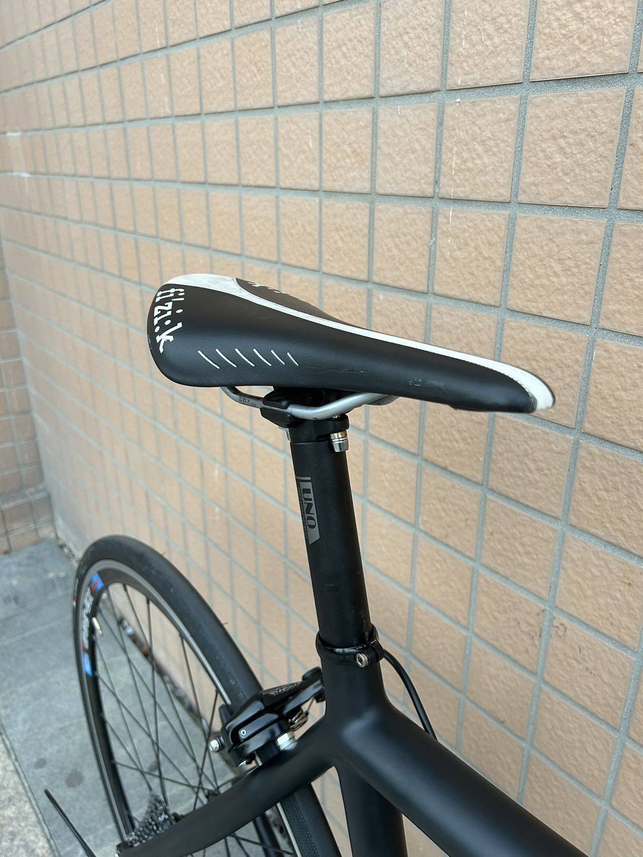 Carbon fiber road bi_4