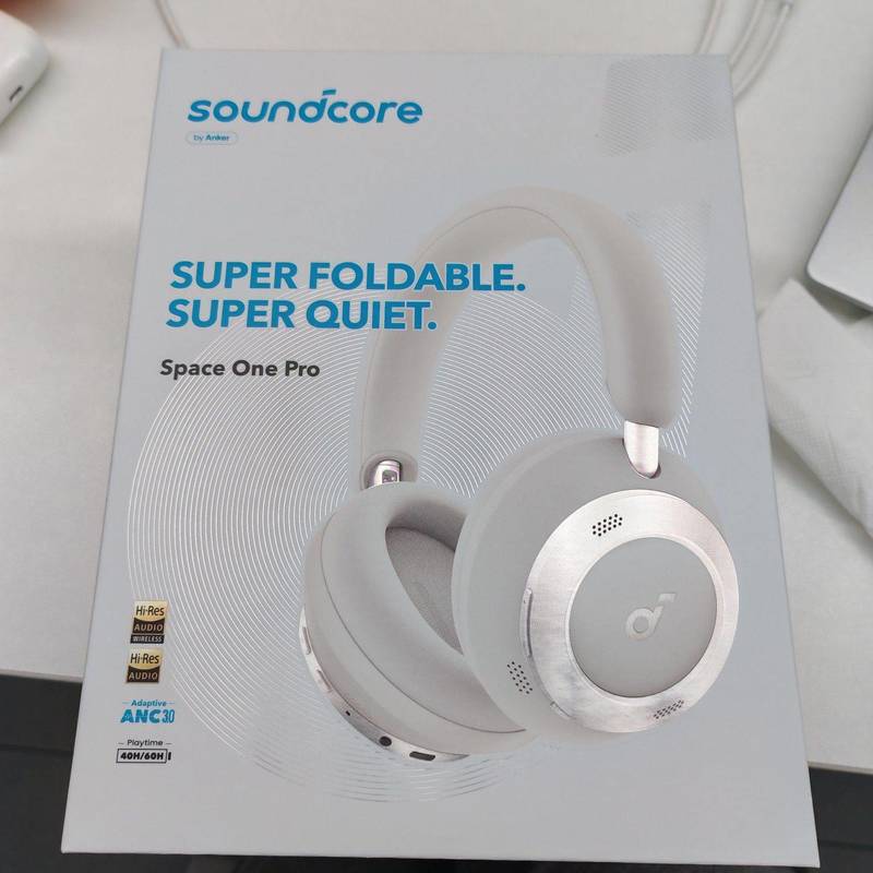 全新头戴式耳机Brand new