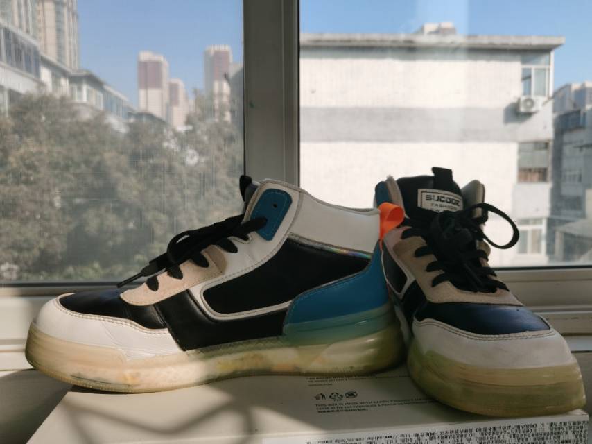 Sneakers_3