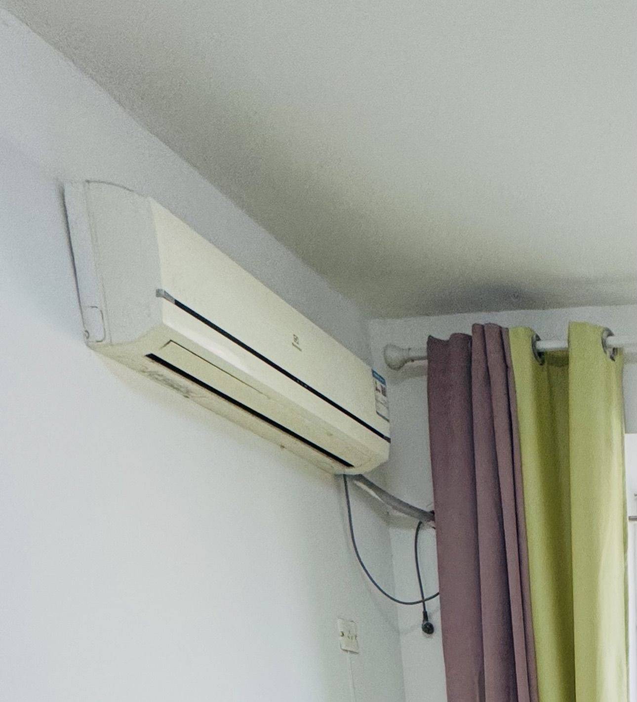 我有1台空调，伊莱克斯的大一p，想转卖，