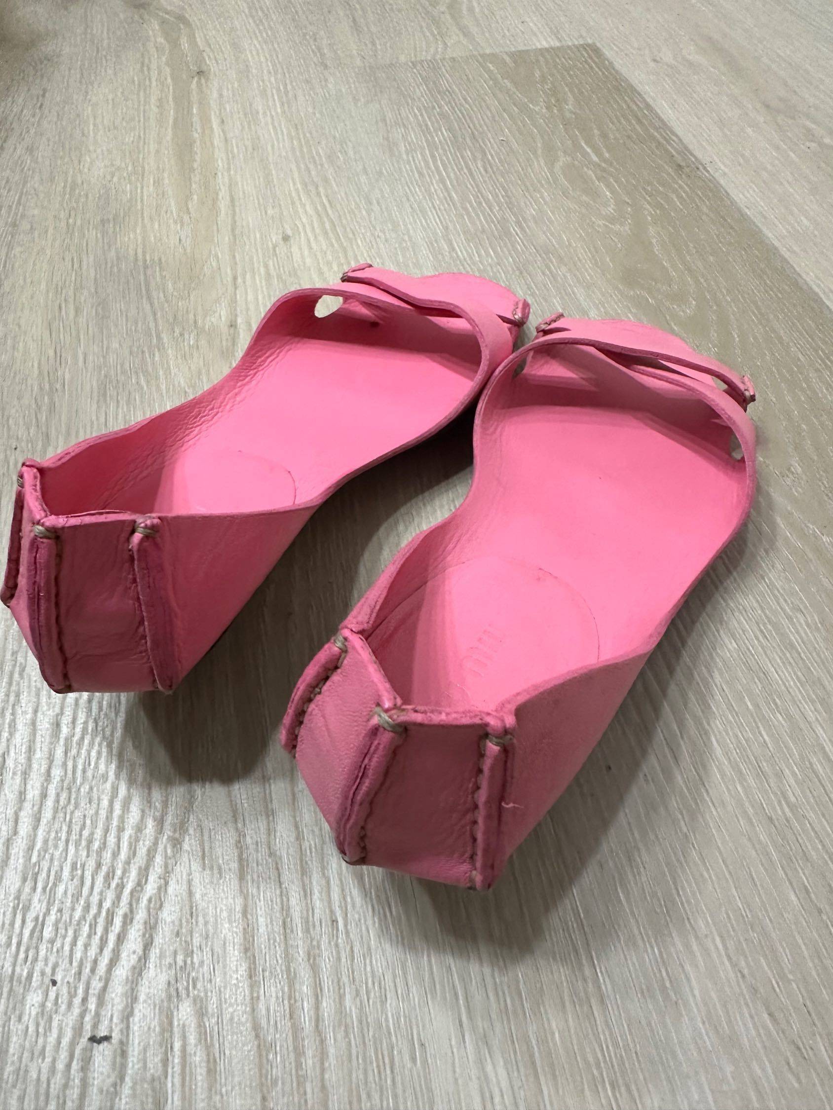 Miumiu 真皮凉鞋,正品