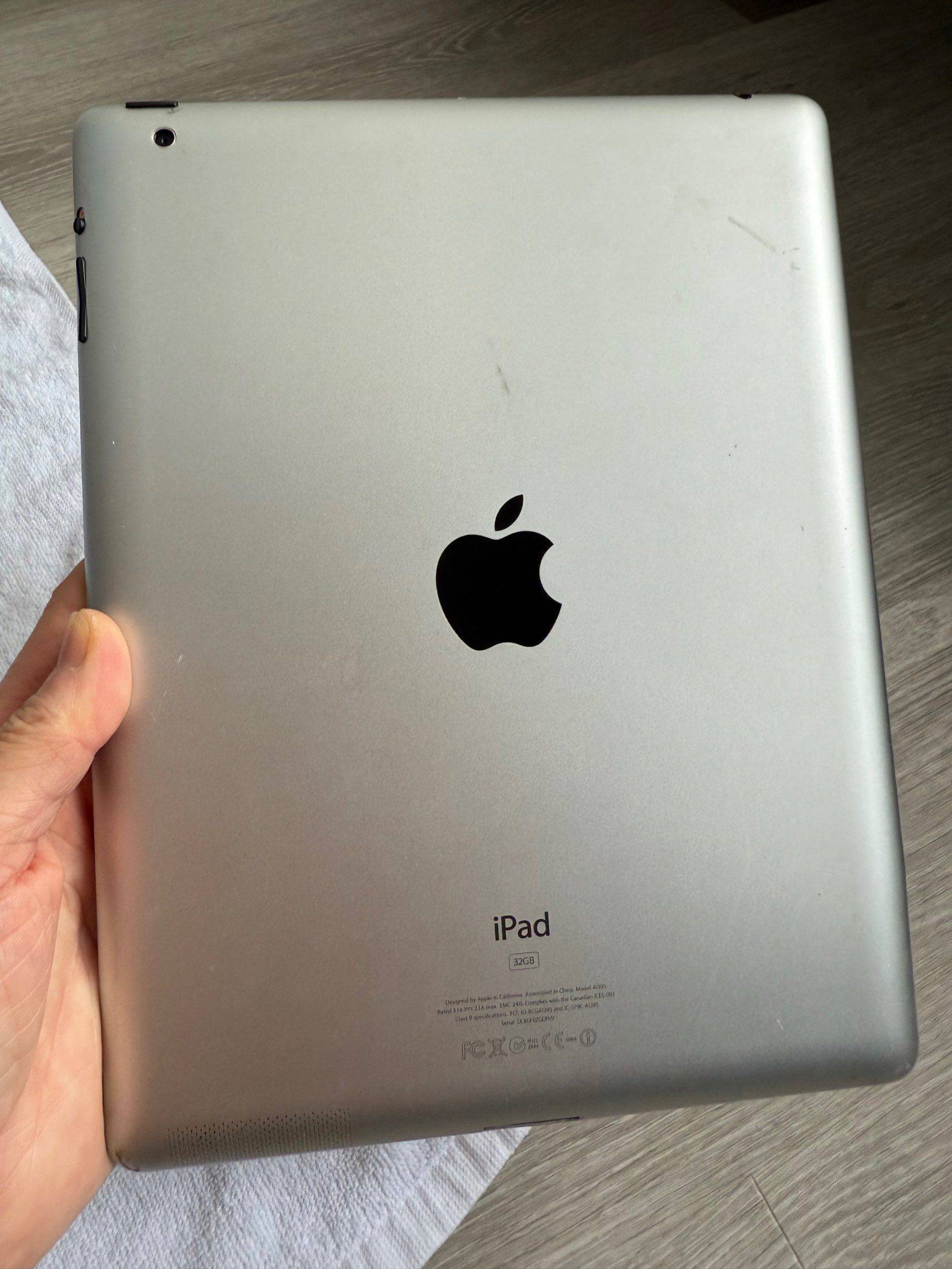 苹果iPad 2, 32 GB, 银