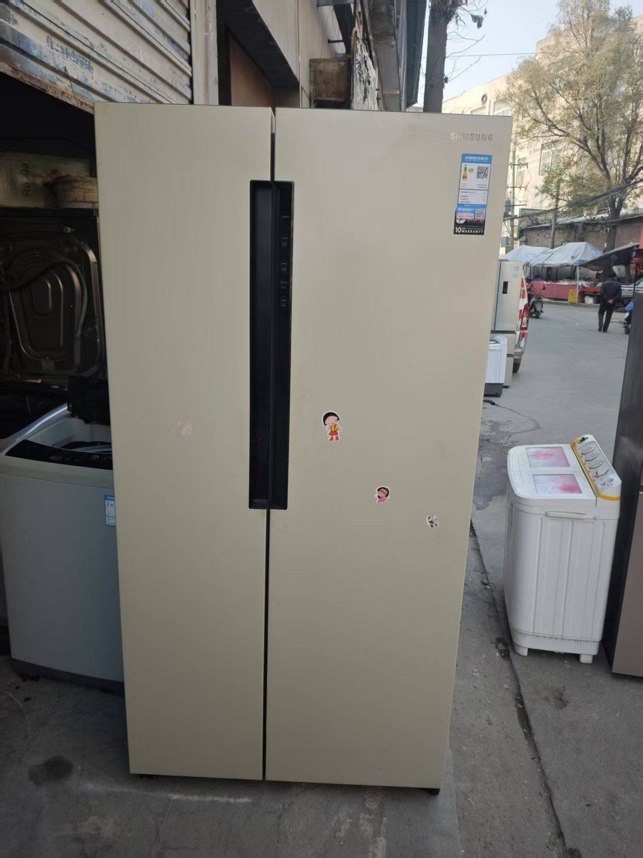 三星对开门冰箱600升大容量，型号RS6