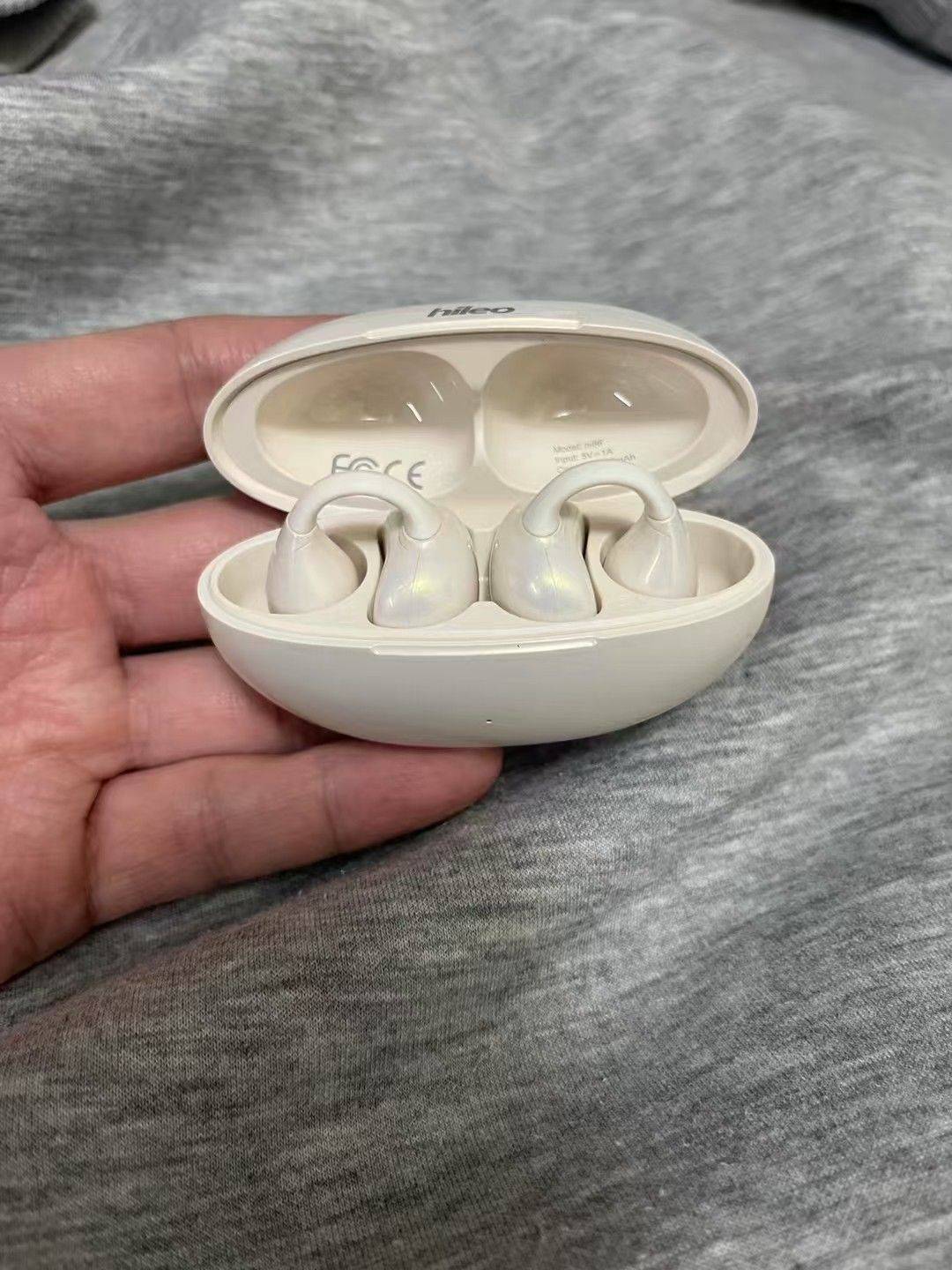 公司发的福利，Hileo无线蓝牙耳机，h