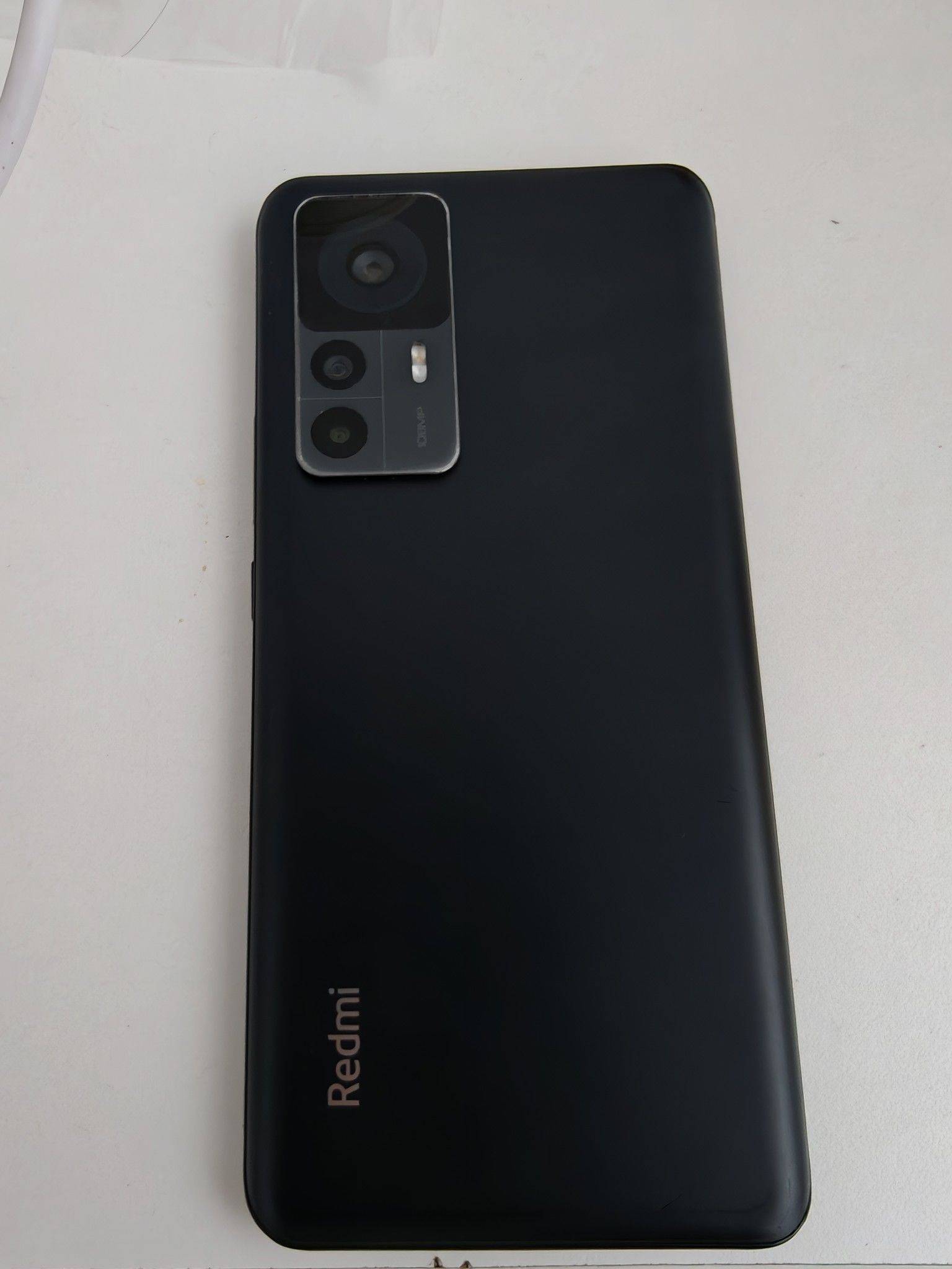 红米K50至尊版，闲置了所以出掉