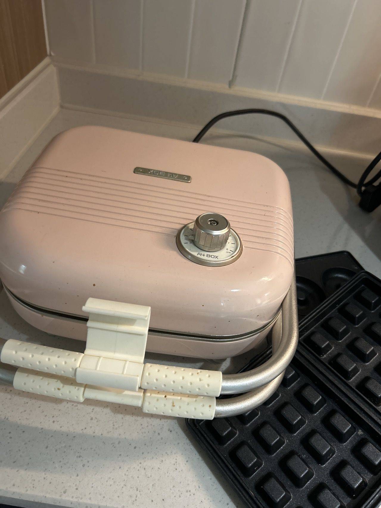 Toaster and Waffle M_0