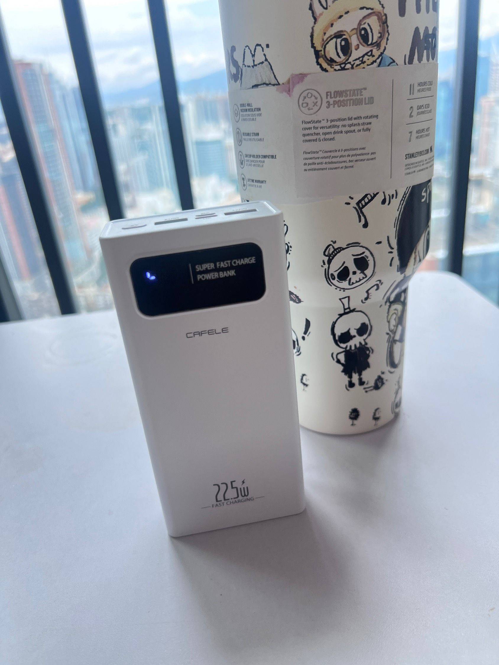 卡斐乐22.5W超级快充充电宝，支持四口