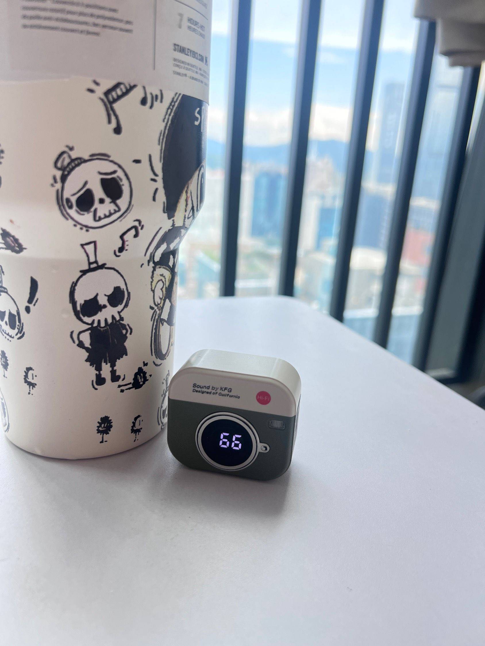 复古相机蓝牙耳机，蓝牙5.4芯片，大屏数