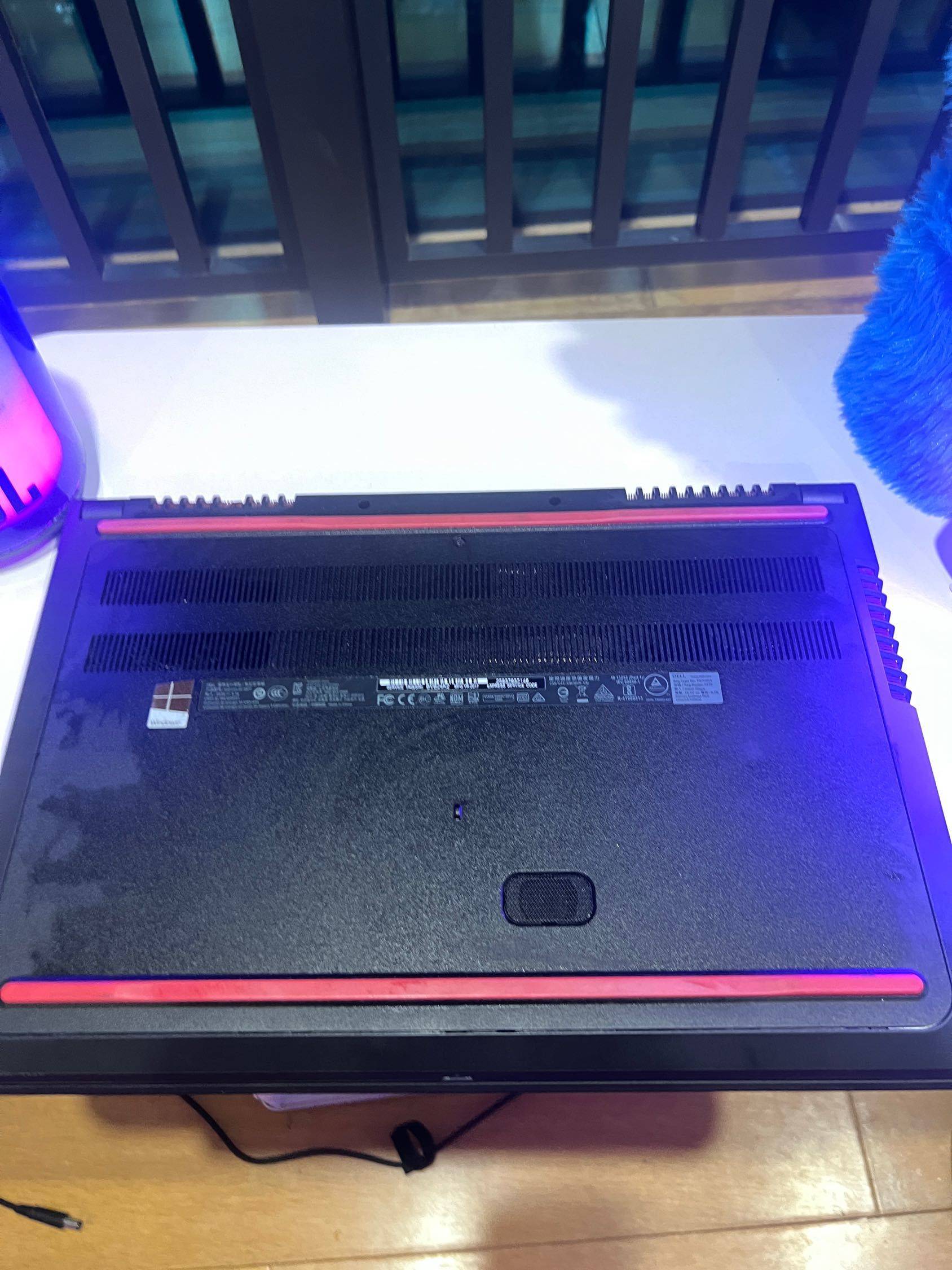 戴尔5577游戏本，i5-7300HQ+_1