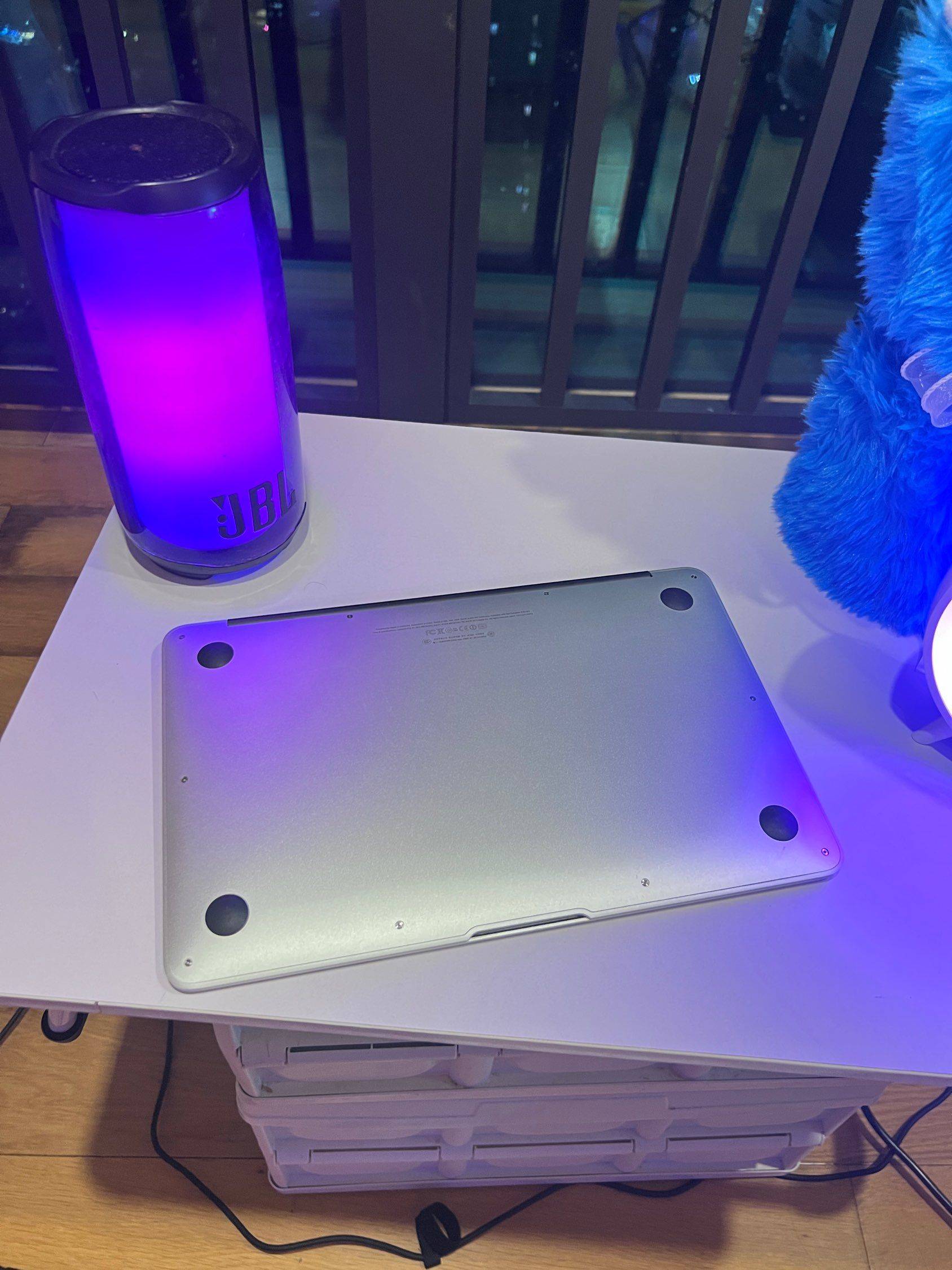 苹果MacBook Air 11寸笔记本_1